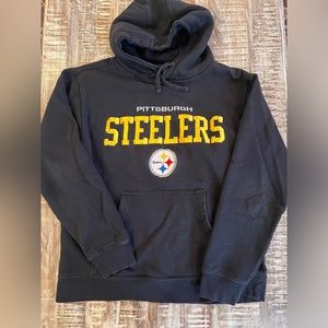 Pittsburgh Steelers black sweatshirt. Size medium